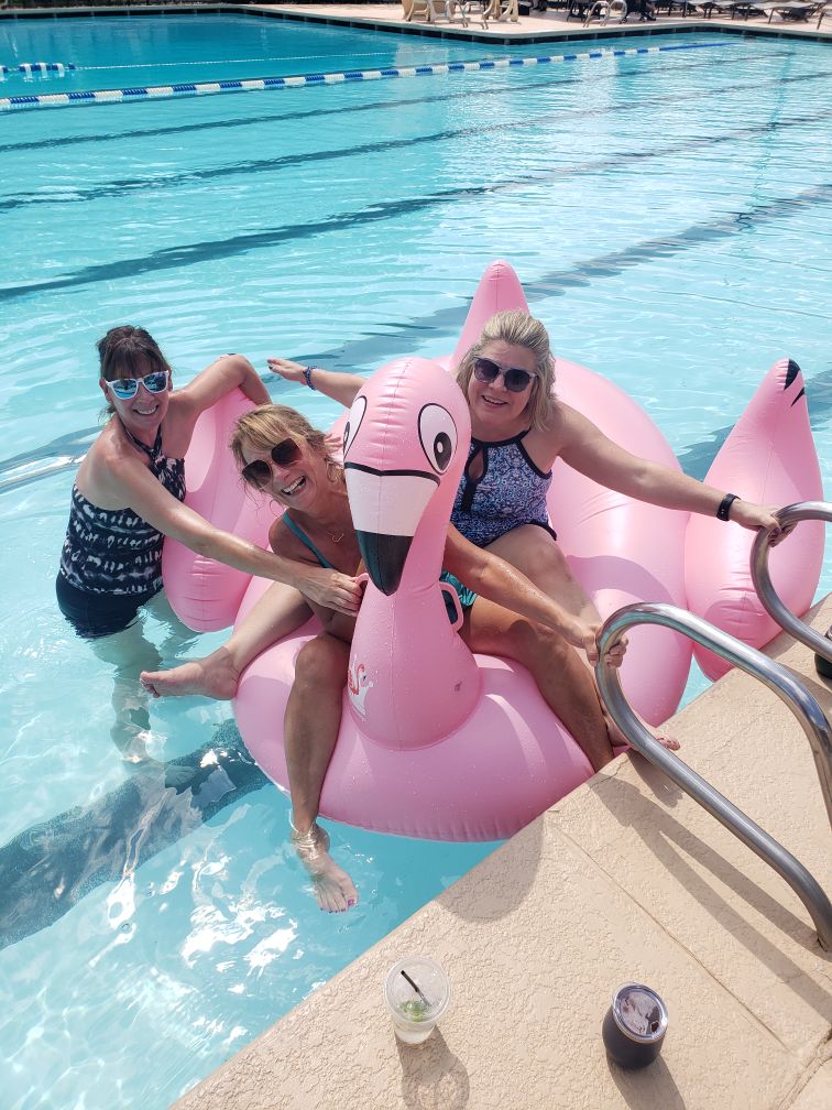 Ladies_in_Pool